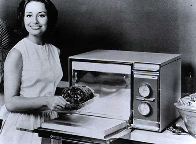 Chi ha inventato il forno a microonde?